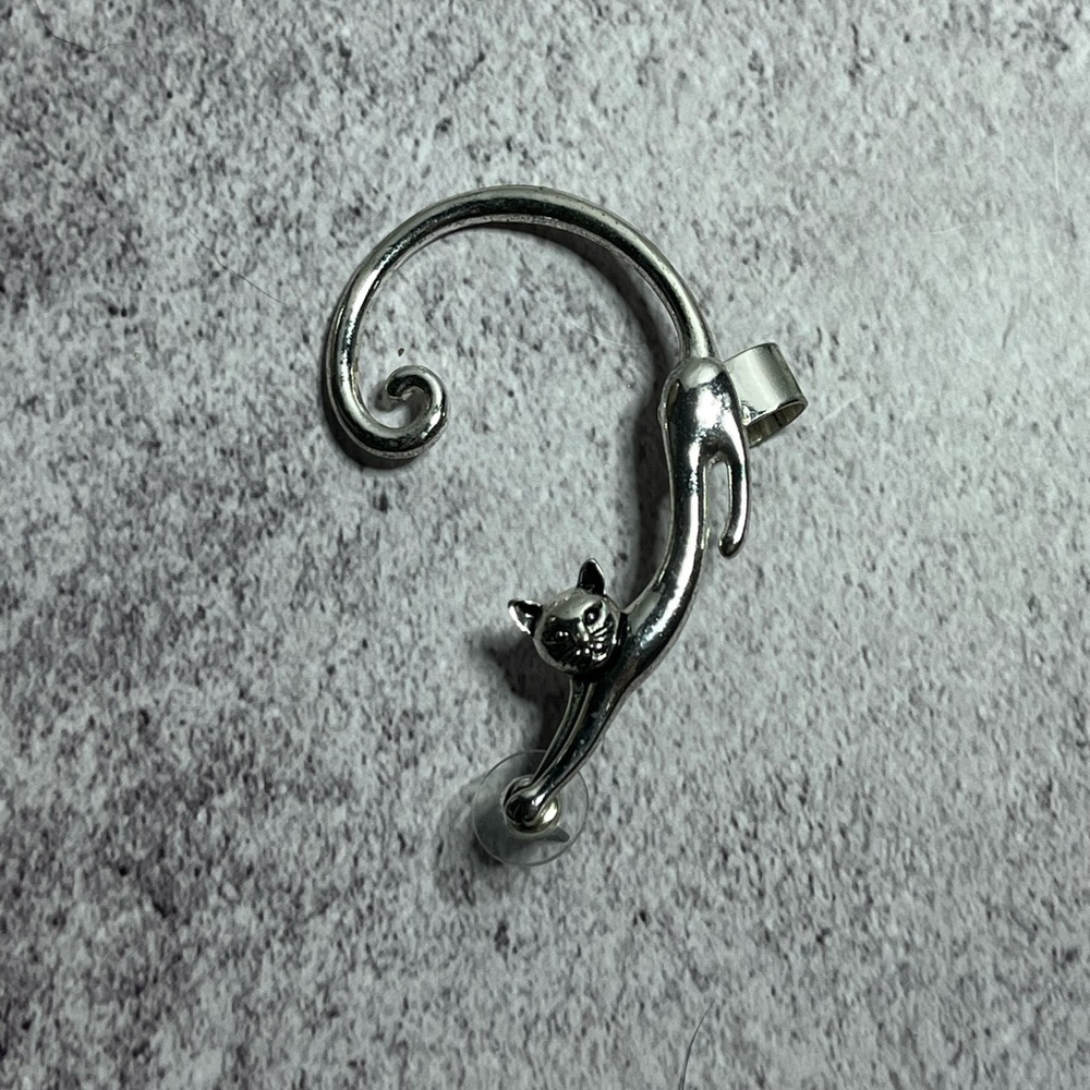 Cat Earring